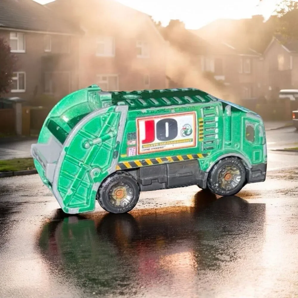 2005 Matchbox #72 Trash Truck Green JO Waste Management Die Cast Garbage Truck